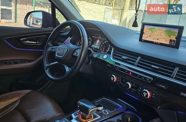 Внедорожник / Кроссовер Audi Q7 2015 в Мукачево