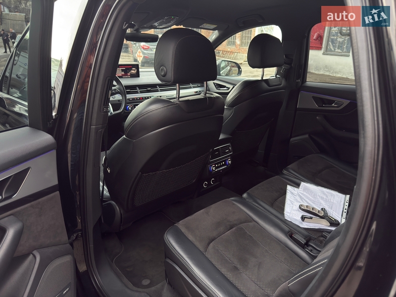 Внедорожник / Кроссовер Audi Q7 2018 в Полтаве
