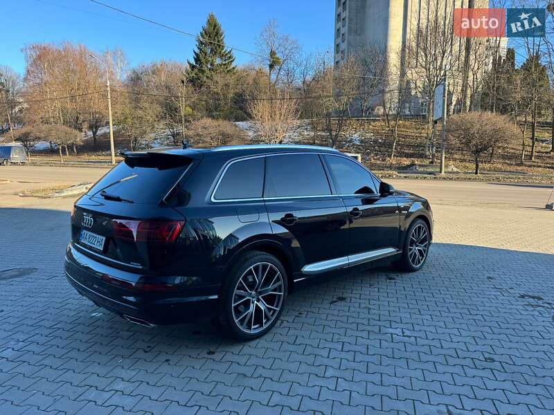 Внедорожник / Кроссовер Audi Q7 2016 в Ровно
