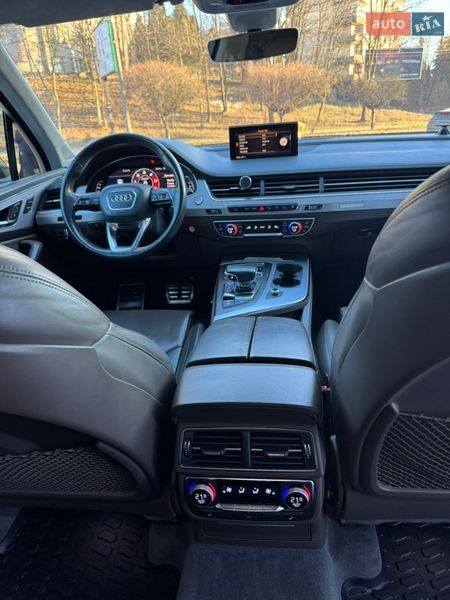 Внедорожник / Кроссовер Audi Q7 2016 в Ровно