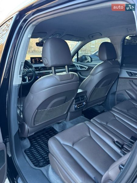 Внедорожник / Кроссовер Audi Q7 2016 в Ровно