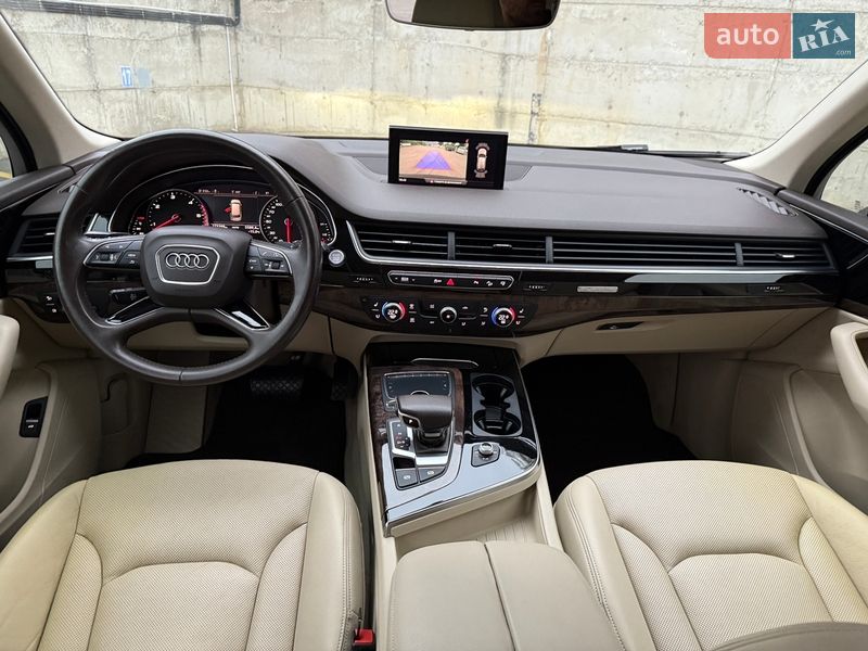 Позашляховик / Кросовер Audi Q7 2015 в Рівному