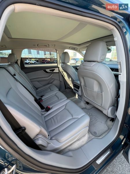 Внедорожник / Кроссовер Audi Q7 2019 в Киеве