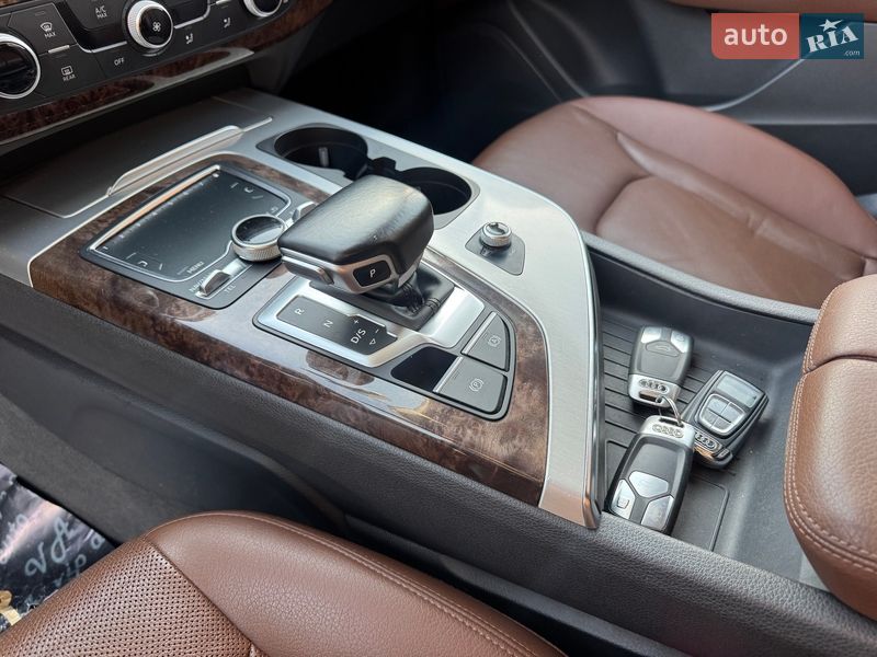 Позашляховик / Кросовер Audi Q7 2015 в Тернополі