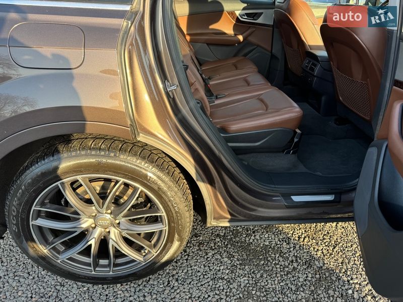 Позашляховик / Кросовер Audi Q7 2015 в Тернополі
