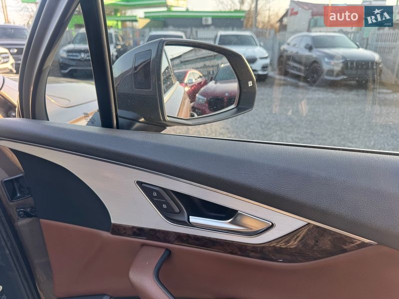 Позашляховик / Кросовер Audi Q7 2015 в Тернополі