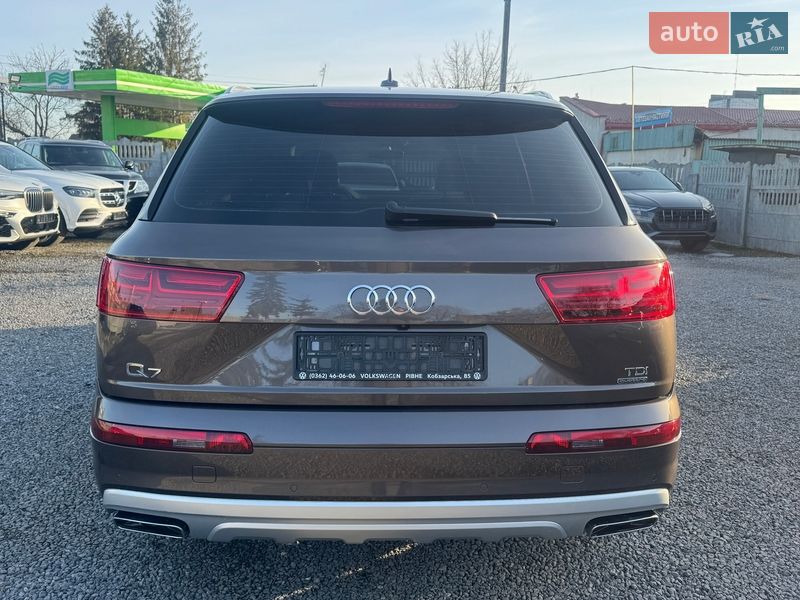 Позашляховик / Кросовер Audi Q7 2015 в Тернополі