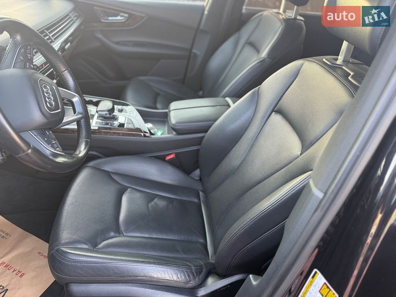 Внедорожник / Кроссовер Audi Q7 2017 в Луцке