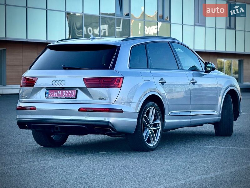 Позашляховик / Кросовер Audi Q7 2017 в Києві
