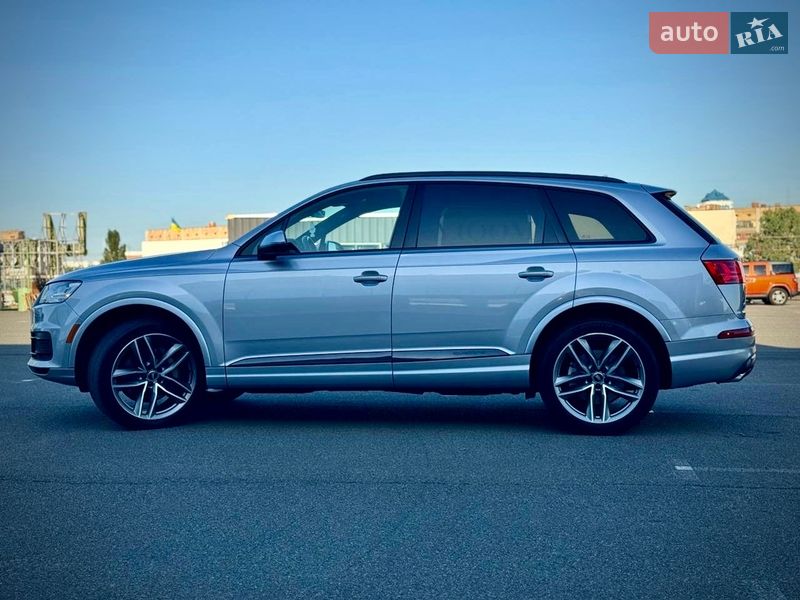 Позашляховик / Кросовер Audi Q7 2017 в Києві