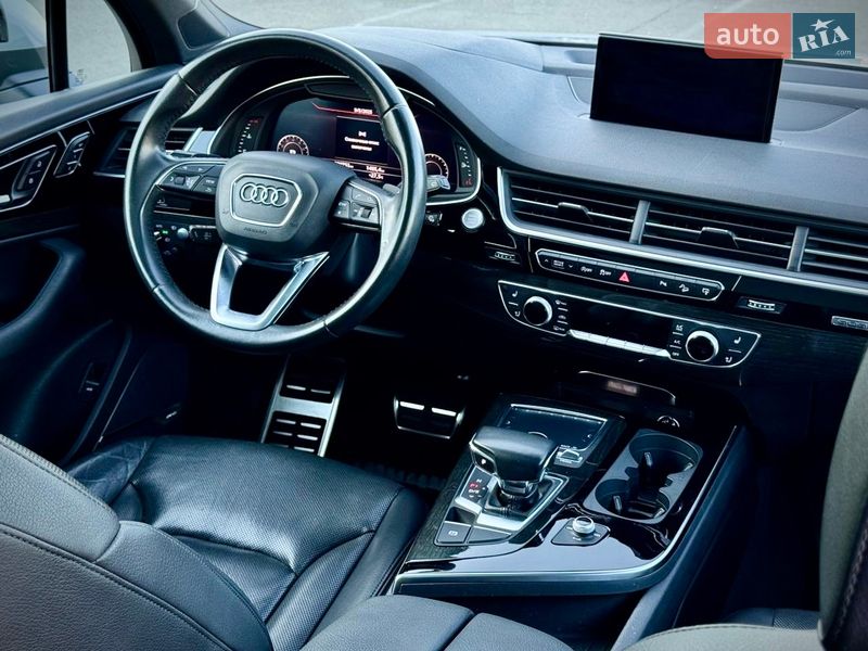 Позашляховик / Кросовер Audi Q7 2017 в Києві