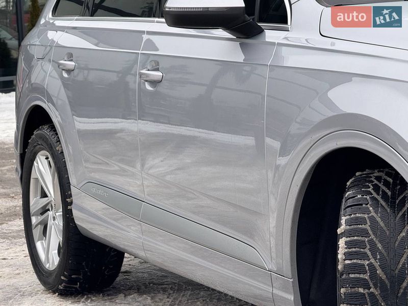 Внедорожник / Кроссовер Audi Q7 2018 в Киеве