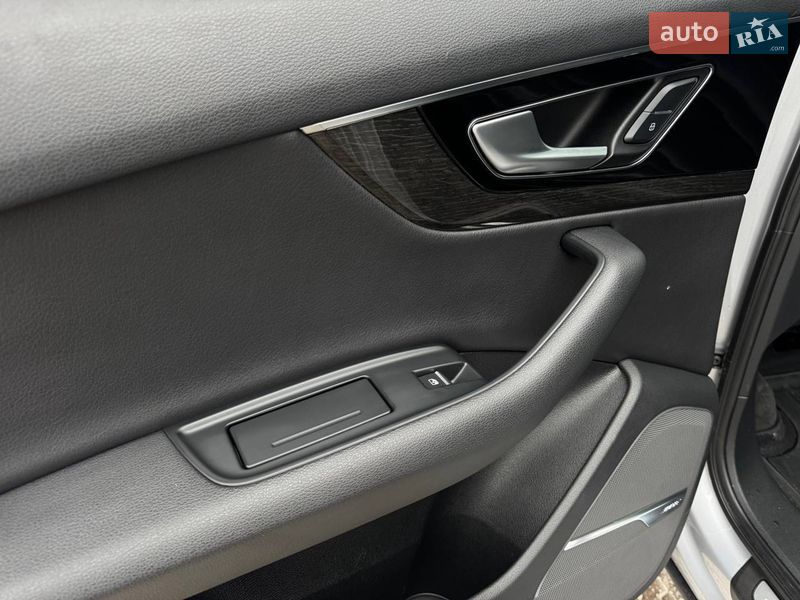 Внедорожник / Кроссовер Audi Q7 2018 в Киеве