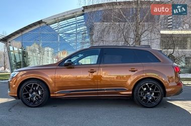 Внедорожник / Кроссовер Audi Q7 2024 в Киеве
