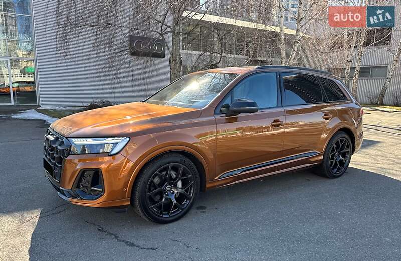 Внедорожник / Кроссовер Audi Q7 2024 в Киеве
