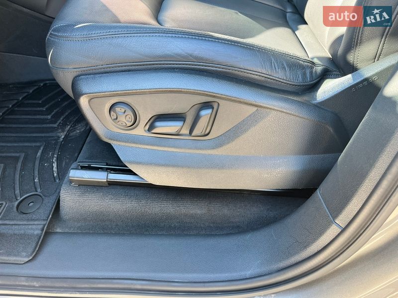 Внедорожник / Кроссовер Audi Q7 2017 в Киеве