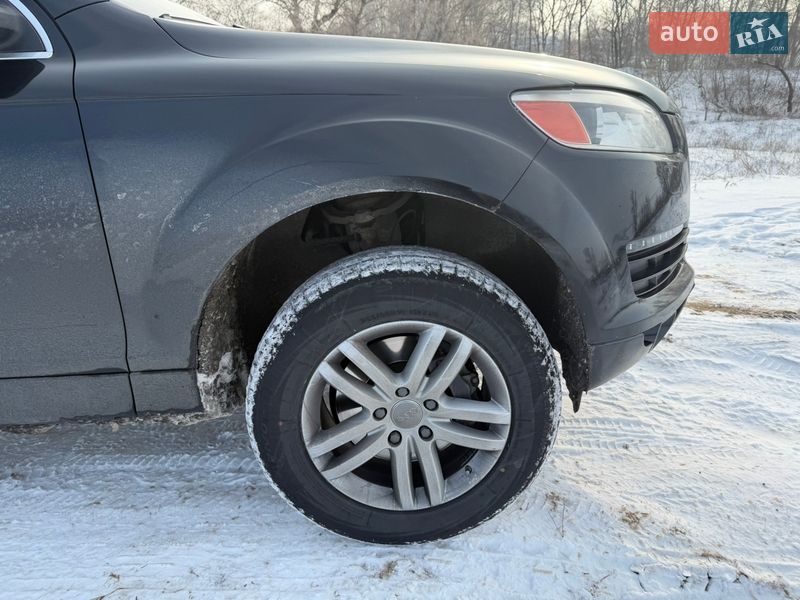 Позашляховик / Кросовер Audi Q7 2007 в Кам'янському