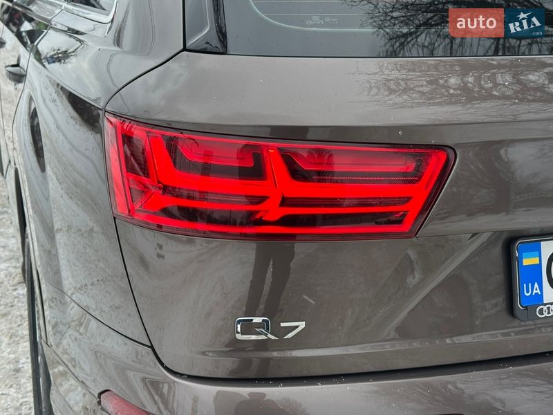 Внедорожник / Кроссовер Audi Q7 2017 в Львове