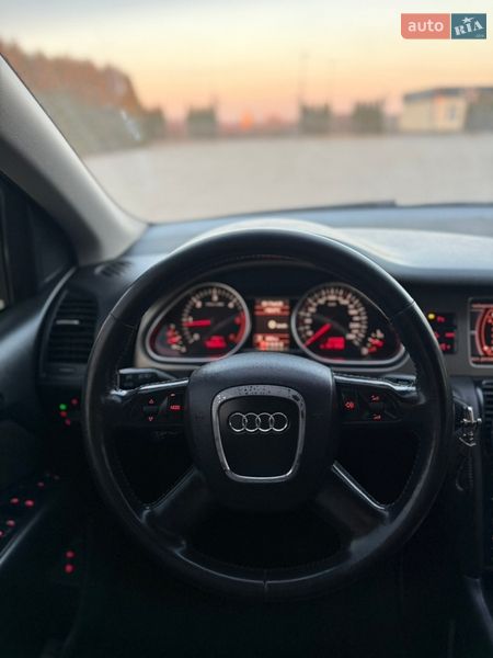 Позашляховик / Кросовер Audi Q7 2007 в Чернівцях