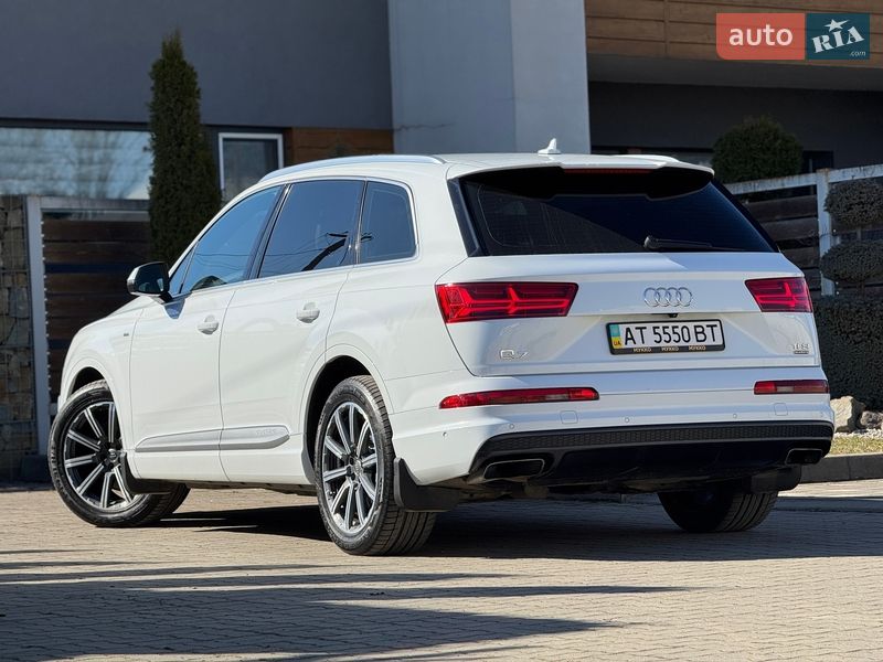 Внедорожник / Кроссовер Audi Q7 2015 в Стрые