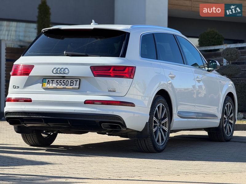 Внедорожник / Кроссовер Audi Q7 2015 в Стрые