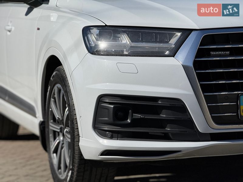 Внедорожник / Кроссовер Audi Q7 2015 в Стрые