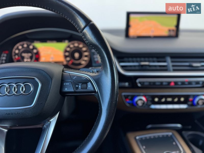 Внедорожник / Кроссовер Audi Q7 2015 в Стрые