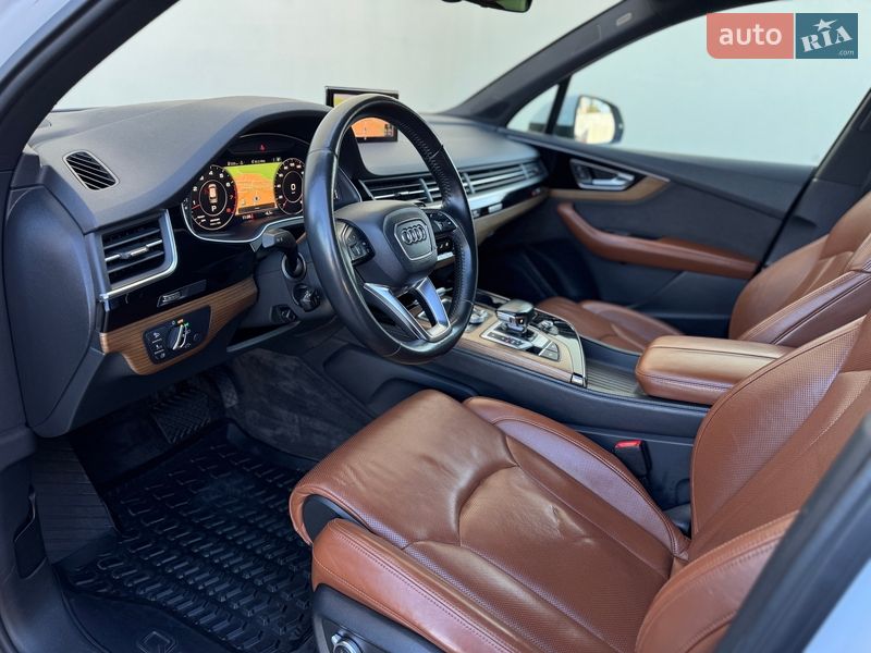 Внедорожник / Кроссовер Audi Q7 2015 в Стрые