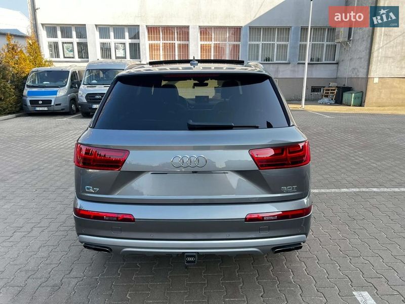 Позашляховик / Кросовер Audi Q7 2018 в Києві