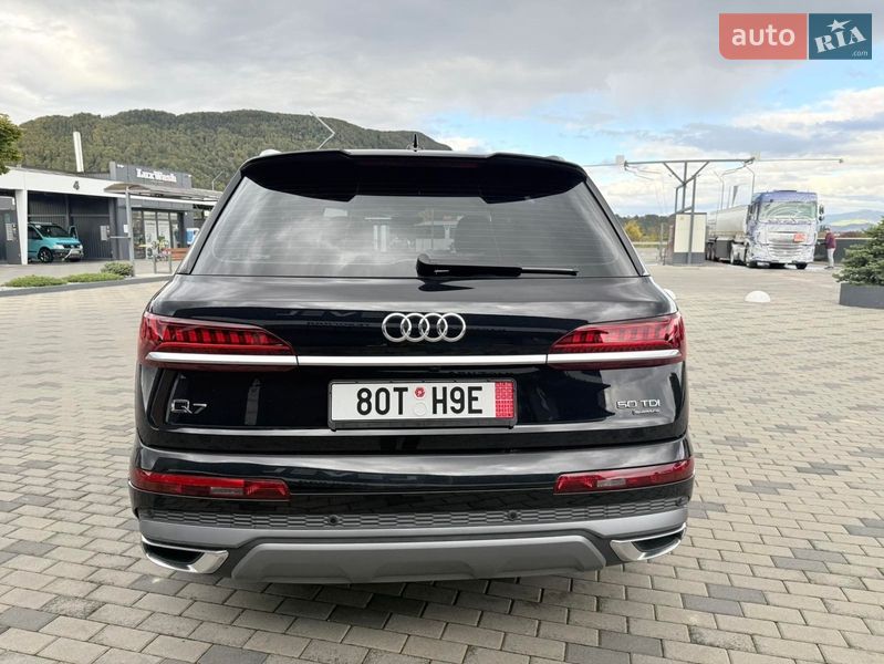 Позашляховик / Кросовер Audi Q7 2020 в Хусті