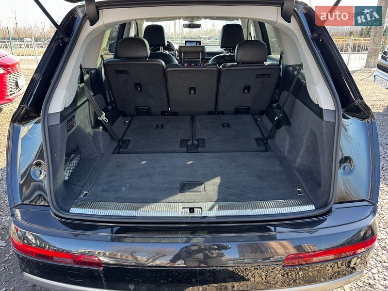 Внедорожник / Кроссовер Audi Q7 2016 в Киеве