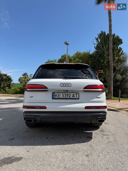 Позашляховик / Кросовер Audi Q7 2025 в Дніпрі