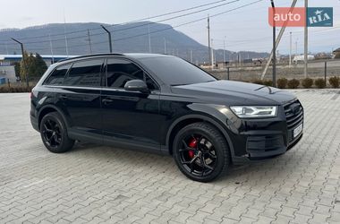 Внедорожник / Кроссовер Audi Q7 2015 в Хусте