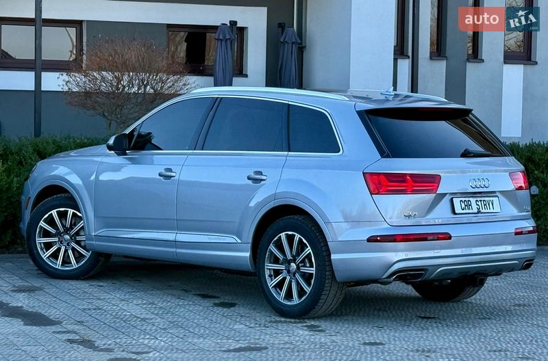 Внедорожник / Кроссовер Audi Q7 2017 в Стрые