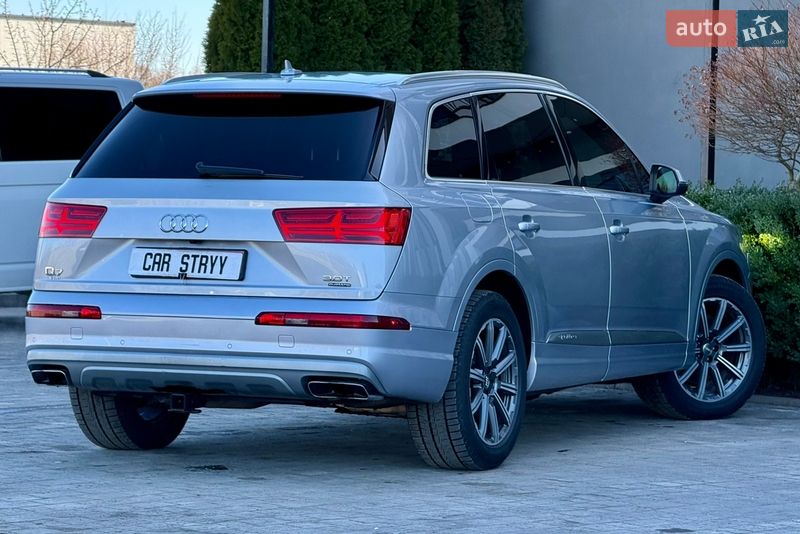 Внедорожник / Кроссовер Audi Q7 2017 в Стрые