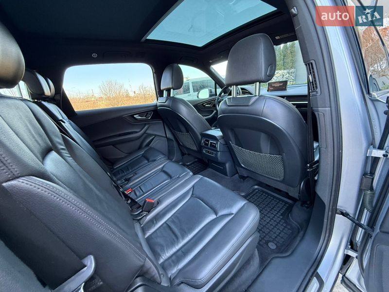 Внедорожник / Кроссовер Audi Q7 2017 в Стрые