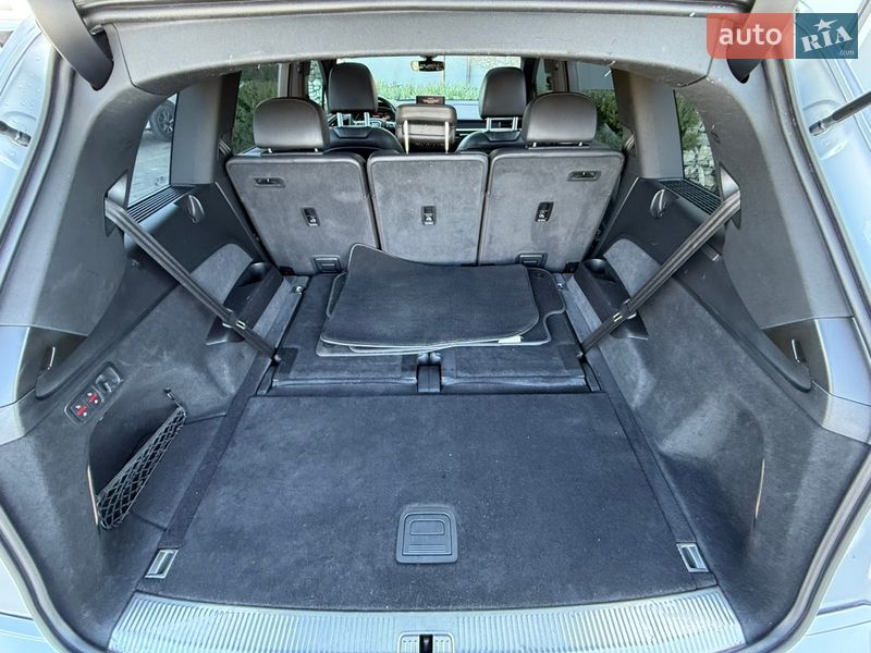 Внедорожник / Кроссовер Audi Q7 2017 в Стрые