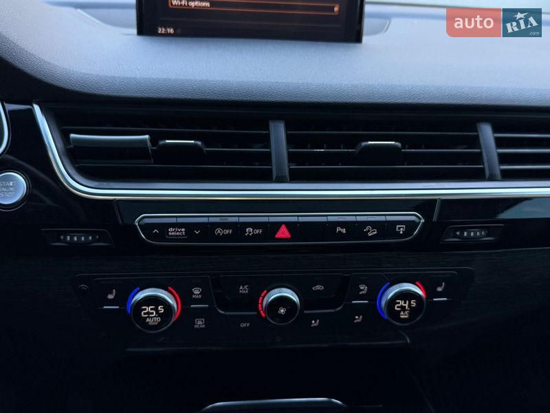 Внедорожник / Кроссовер Audi Q7 2017 в Стрые