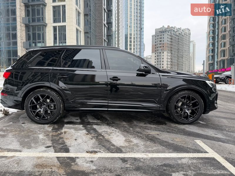 Внедорожник / Кроссовер Audi Q7 2024 в Киеве