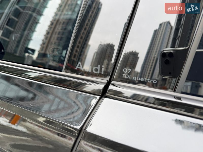 Внедорожник / Кроссовер Audi Q7 2024 в Киеве