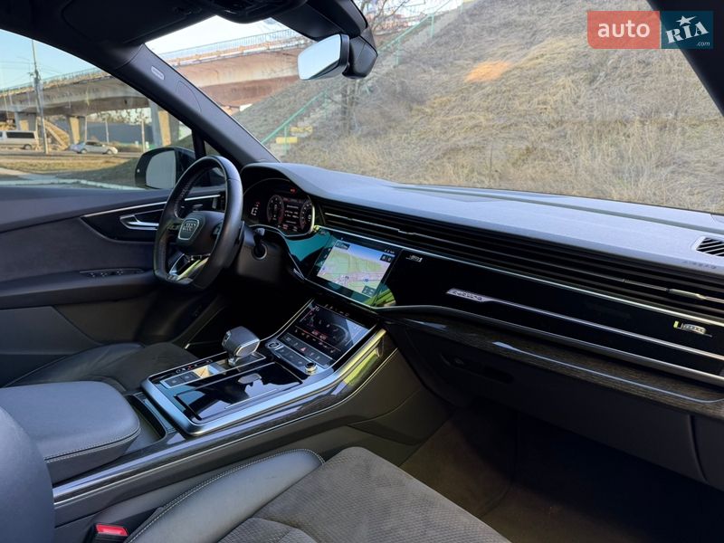 Внедорожник / Кроссовер Audi Q7 2020 в Киеве
