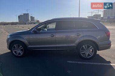 Позашляховик / Кросовер Audi Q7 2011 в Києві