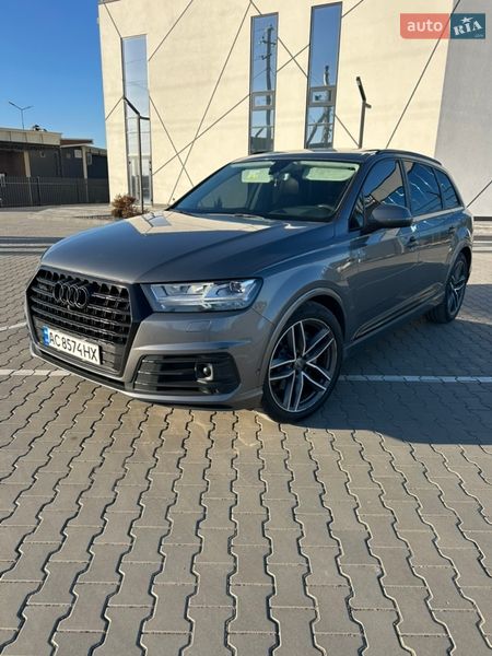 Внедорожник / Кроссовер Audi Q7 2015 в Луцке