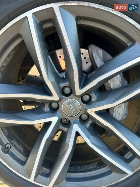 Внедорожник / Кроссовер Audi Q7 2015 в Луцке