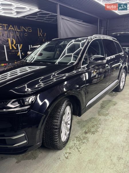 Позашляховик / Кросовер Audi Q7 2018 в Новояворівську