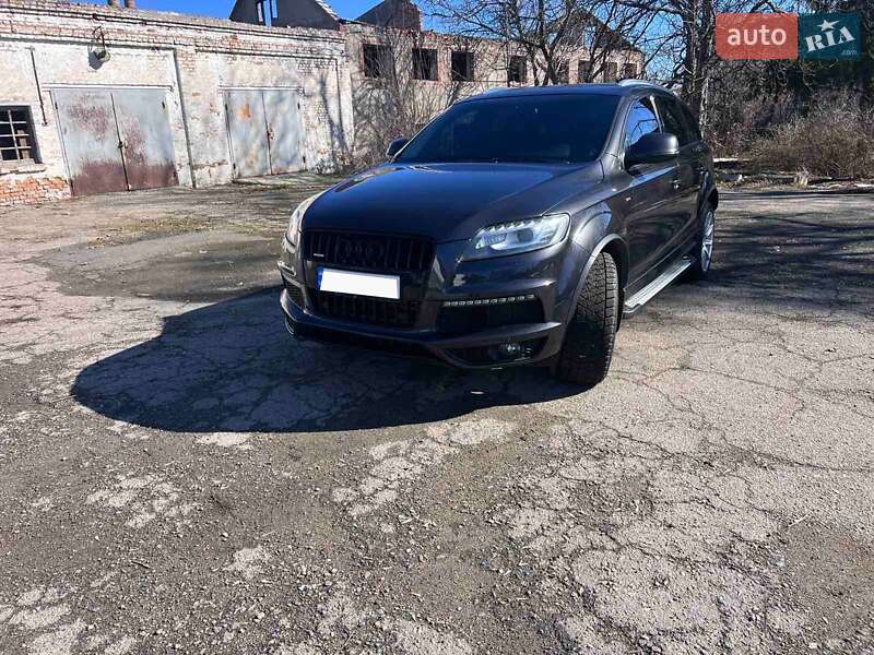 Позашляховик / Кросовер Audi Q7 2011 в Жашківу