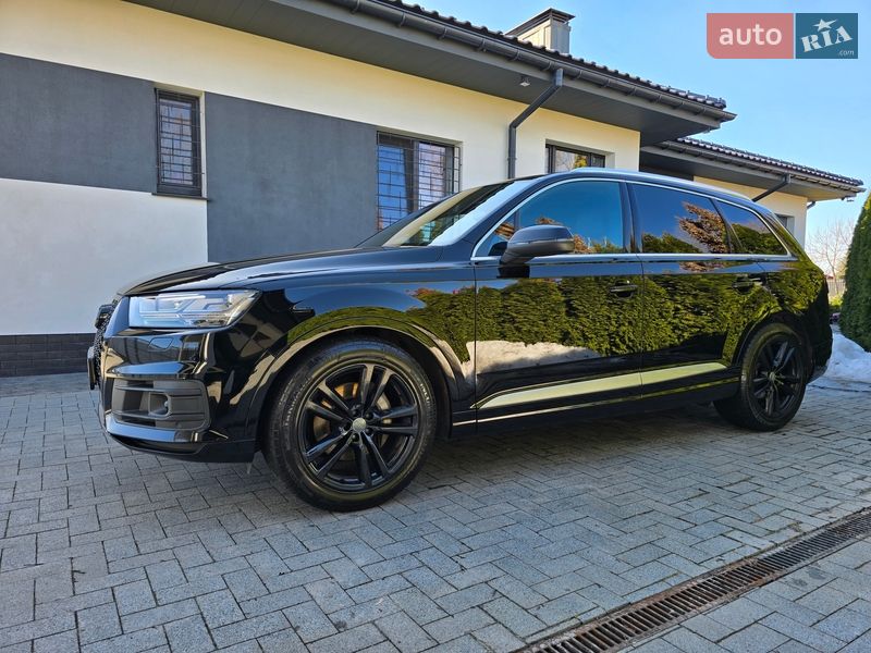 Внедорожник / Кроссовер Audi Q7 2016 в Киеве