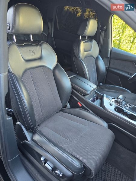 Внедорожник / Кроссовер Audi Q7 2016 в Киеве