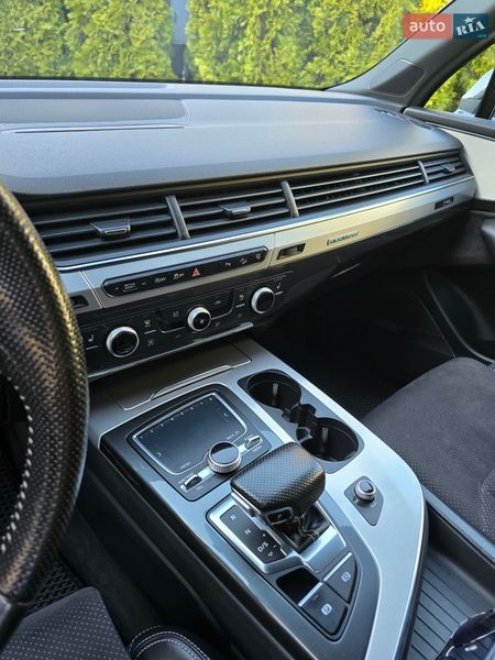 Внедорожник / Кроссовер Audi Q7 2016 в Киеве