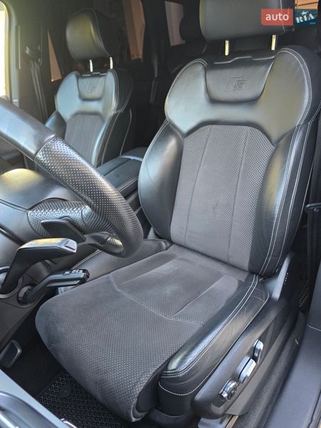 Внедорожник / Кроссовер Audi Q7 2016 в Киеве